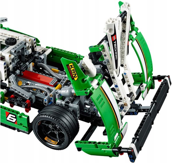 LEGO Technic 2-in-1 Super-Fast Race Car Set 42039