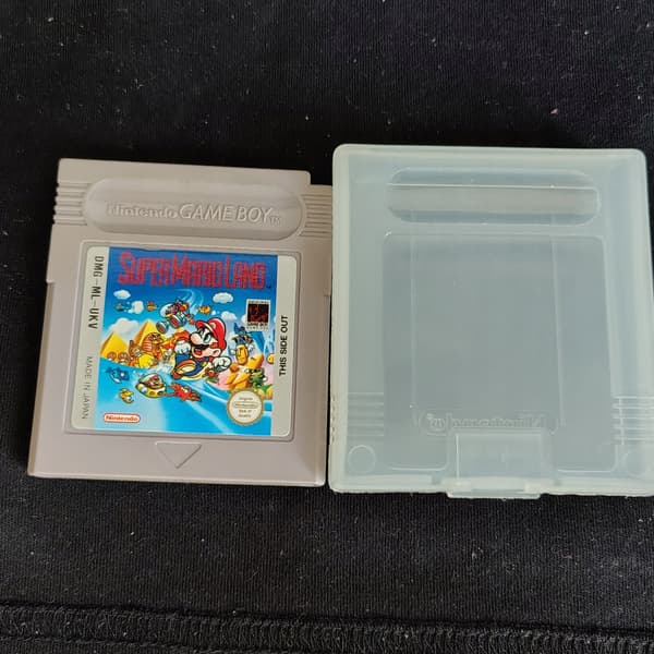 Nintendo Game Boy game: Super Mario Land