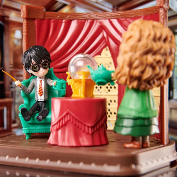 HARRY POTTER DIVINATION SET WITH FIGURINES