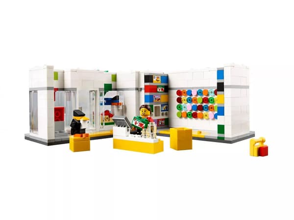LEGO Exclusive Shop Opening_40145