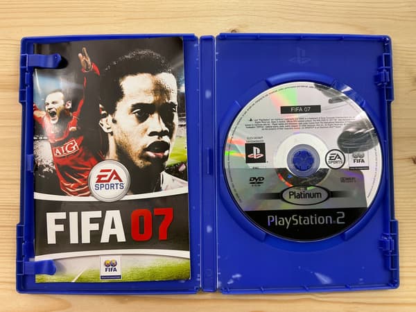 FIFA 07 disc – very good+ condition, complete PS2 set