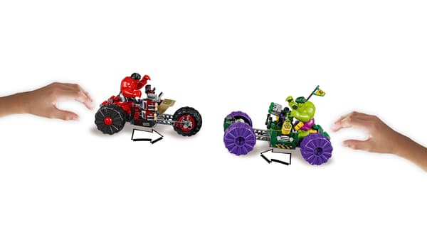 LEGO Super Heroes 76078 ULK VS THE RED HULK