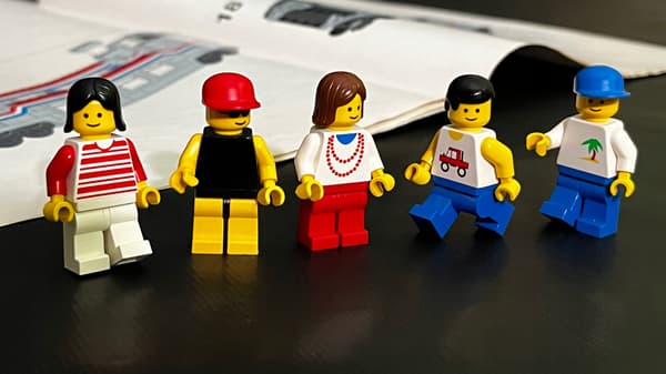 4547 LEGO Tourist Coach