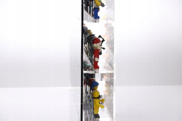 LARGE DISPLAY CASE/STORAGE UNIT FOR 50 LEGO MINIFIGURES AND FIGURINES