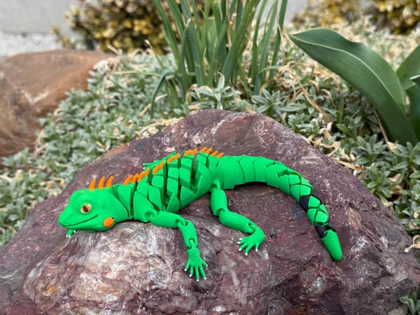 Iguana 3D – a segmented, movable, flexible figurine, terrarium decoration