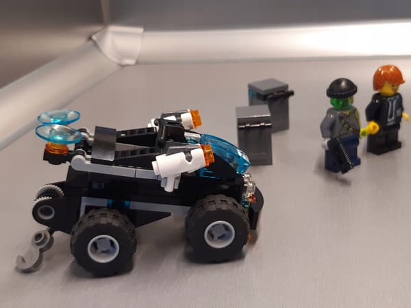 LEGO 70160 Riverside Raid