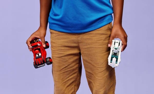 LEGO 77118 Sonic the Hedgehog in a Silver Car
