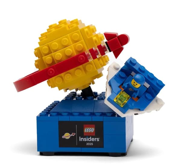 LEGO Insiders Retro Space Explorer Set 6607198 5009806