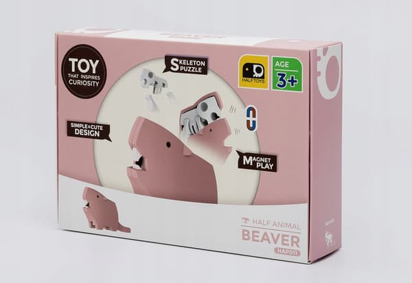 HalfToys Magnetic Fold-Up Beaver with Booklet