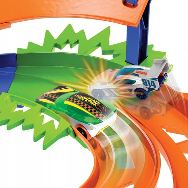 Hot Wheels Action Twisted Loop Track Play Set HTK17