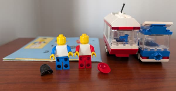 Lego 6590 Car with Caravan