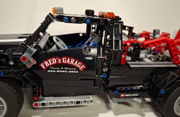 LEGO Technic: 9395 – Roadside Assistance Van