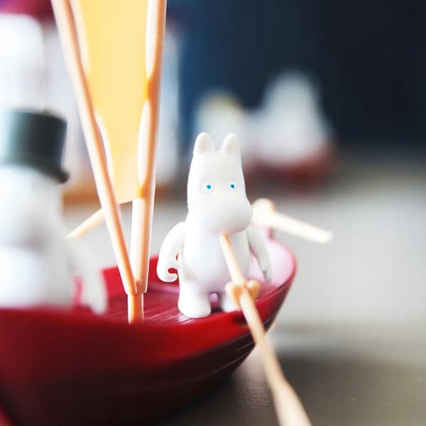 Sailing Boat: Moominpappa’s Ship – Moomin Figurine Set