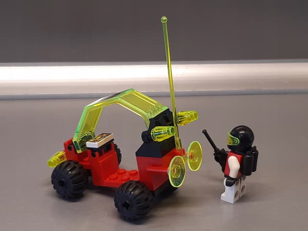 LEGO Space M:tron 6833 Beacon Tracer (No. 4)