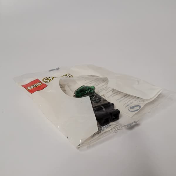 Lego Space System Insectoids 3950 keyring MISB 1998