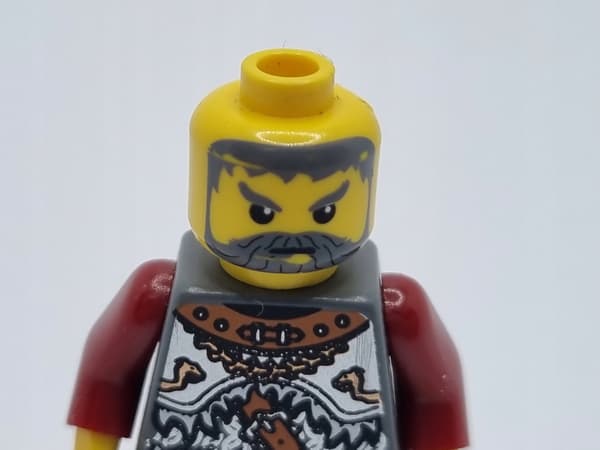 LEGO 7020 Vikings minifigure: VIKING WARRIOR 5d vik018