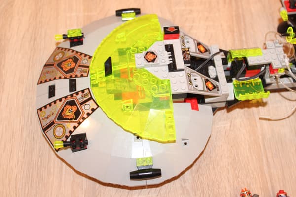 LEGO CLASSIC SPACE 6979 Interstellar UFO Starfighter – a unique set