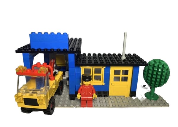 Lego 6363 – Car Service Station