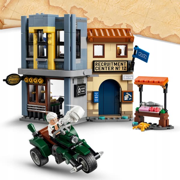 LEGO ONE PIECE: Showdown with Captain Smoker 75642