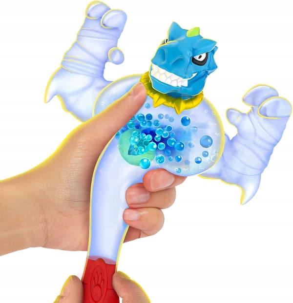 GOO SHIFTERS TYRO FIGURINE STRETCHES AND UNLEASHES ITS INNER POWERS