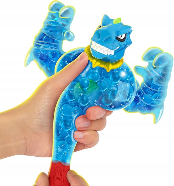 GOO SHIFTERS TYRO FIGURINE STRETCHES AND UNLEASHES ITS INNER POWERS