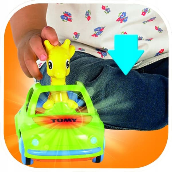 TOMY GIRAFFE IN A CAR T72201