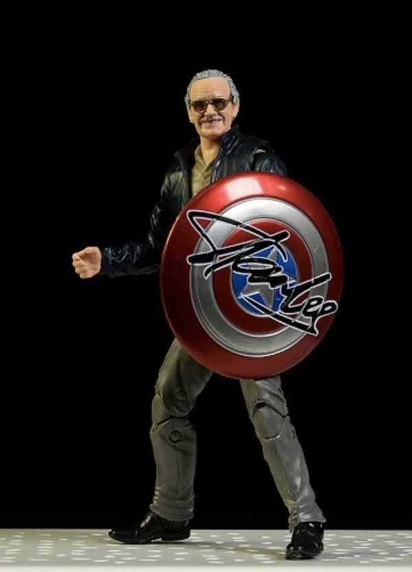 Stan Lee Marvel Avengers 17cm figurine + accessories