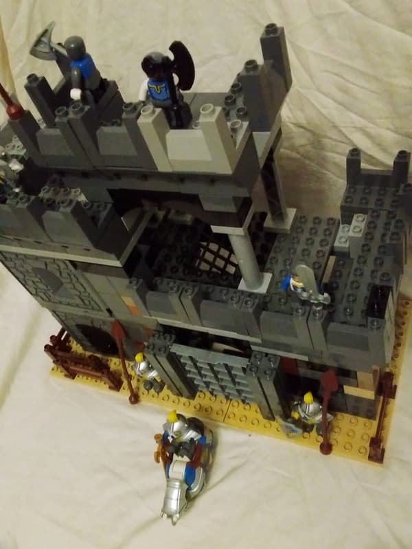 LEGO DUPLO Large Castle with 8 Knights