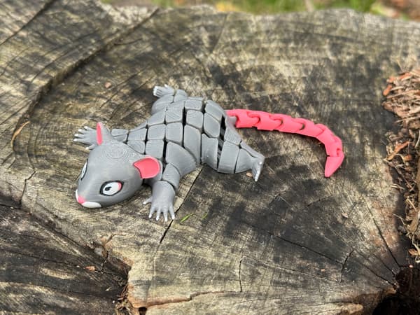 3D segmented mouse – a movable figurine, absolutely adorable! A toy, a gift
