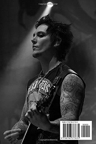 NOTEBOOK: Synyster Gates Weekly Planner Notebook Diary For Fans