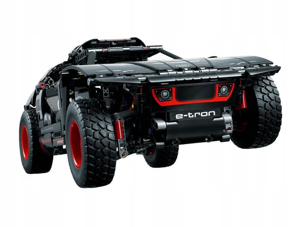 LEGO Powered UP Audi RS Q e-tron 42160