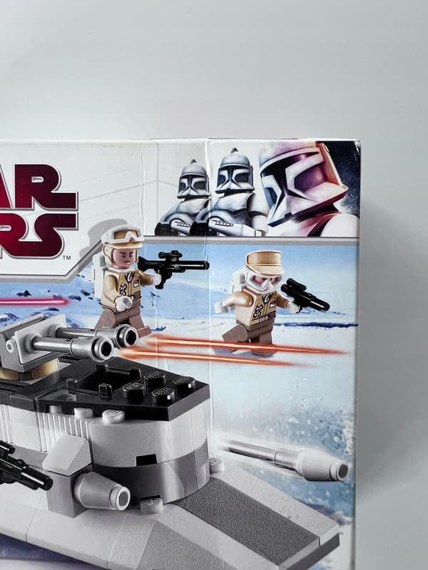 LEGO 8083 Star Wars Rebel Trooper Battle Pack set from 2010