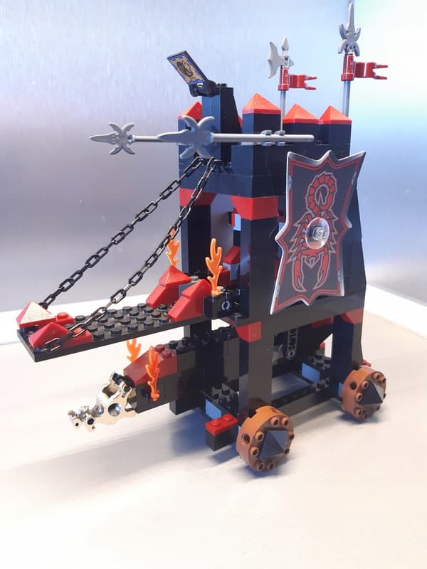 LEGO Castle 8800 Vladek's Siege Engine