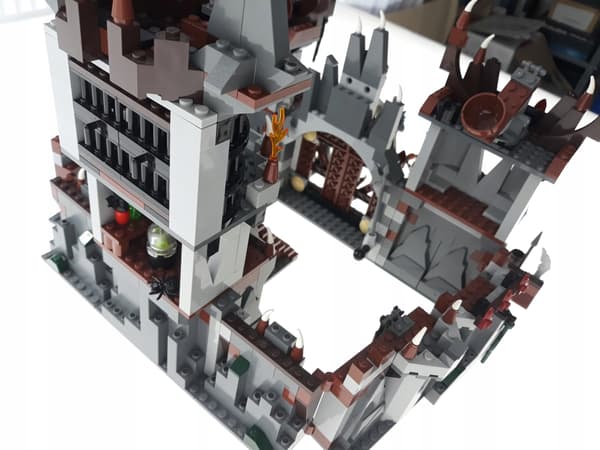 LEGO Castle 7097 Mountain Troll Fortress