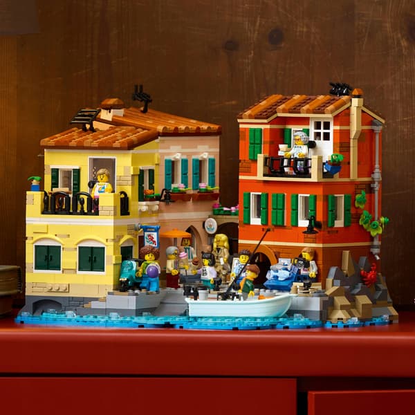 LEGO Ideas Italian Riviera 21359
