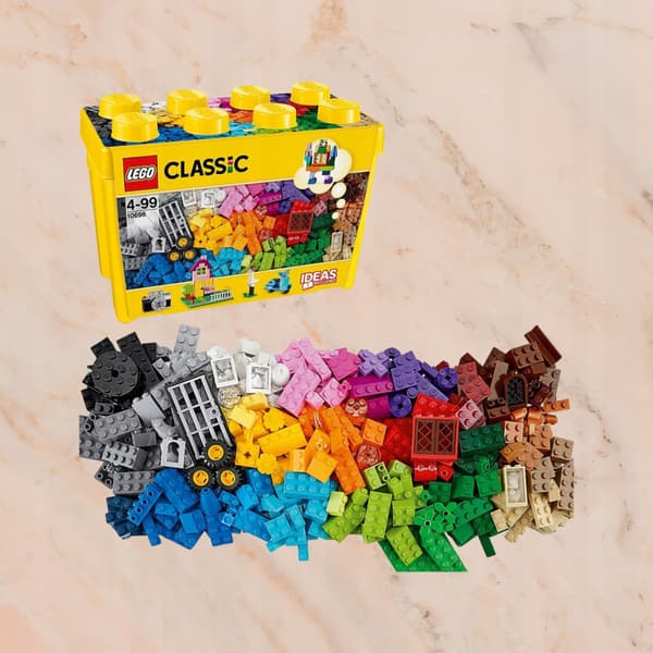 LEGO Classic Set 10698: Large Box + 4 building bricks