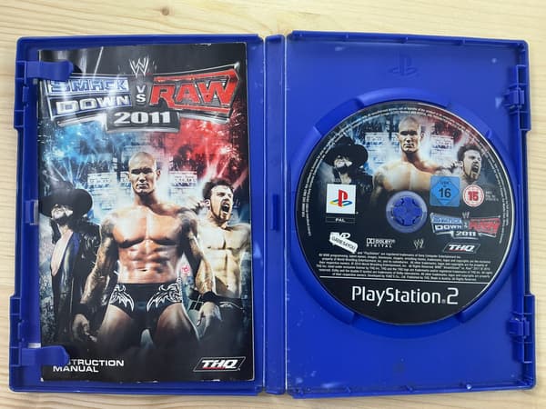 SMACKDOWN VS RAW 2011 WWE disc – in very good condition – complete PS2 set