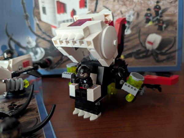 Lego 10192 Factory: Space Skulls with Box – Unique