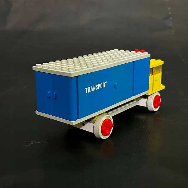 333 LEGO Delivery Van