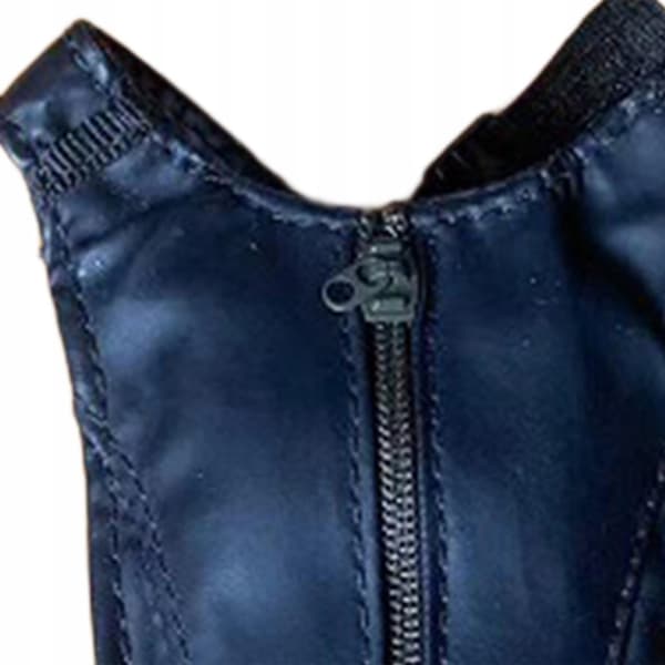 1/6 scale OB vest model. A realistic accessory for action figures. A small toy