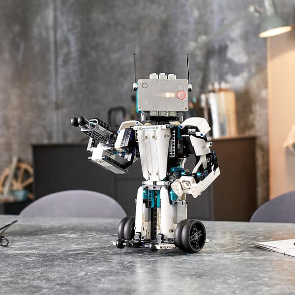 LEGO Mindstorms 51515 Inventor Robot