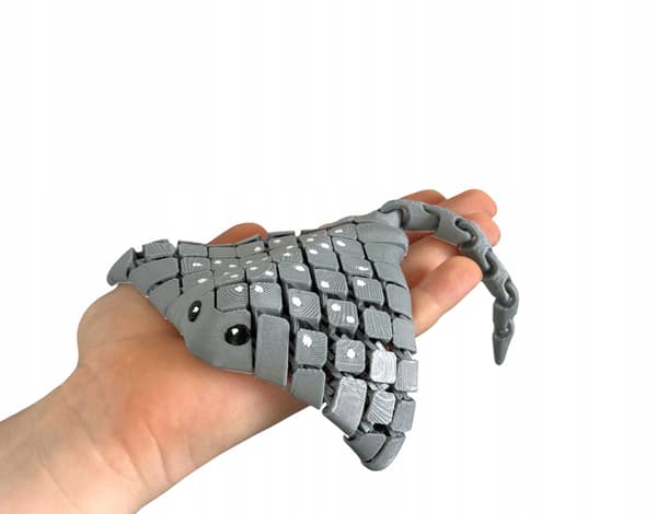 3D stingray – a segmented, movable, flexible figurine, a stress-relief gadget