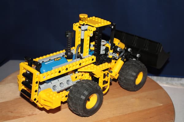 Lego Technic 8459 Pneumatic Front Loader
