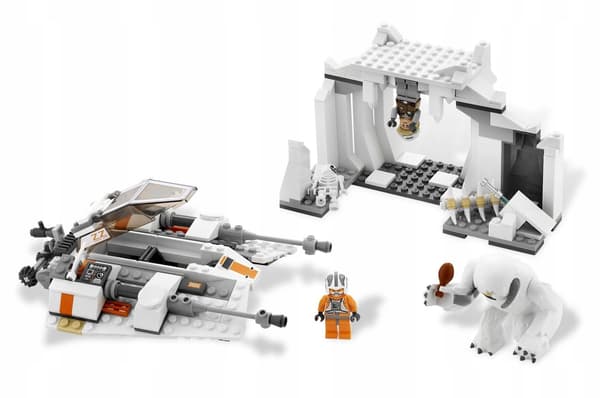 LEGO Star Wars Hoth Wampa Cave Set 8089