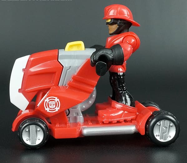 HASBRO – TRANSFORMERS RESCUE BOTS CODY FIRE BRANDISH