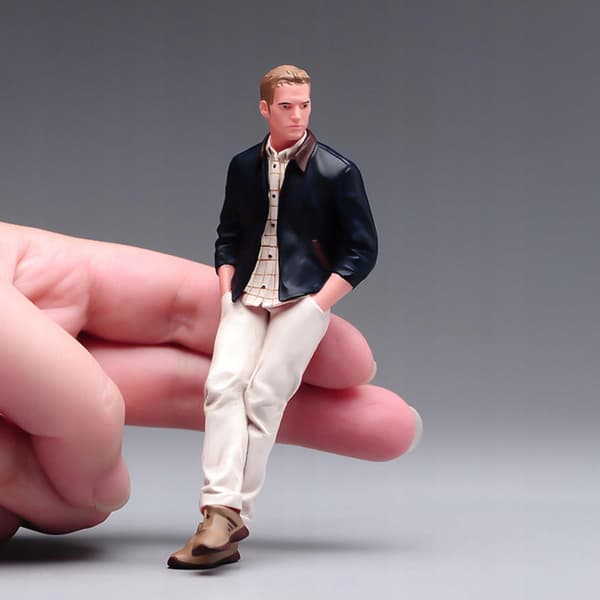 1/24 scale male figure. Miniature diorama accessory. Micro-scene decoration