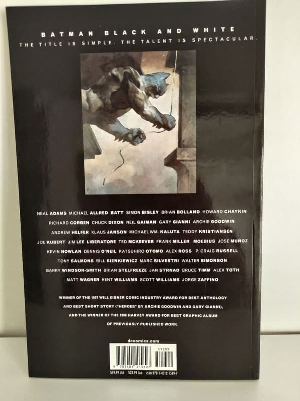 BATMAN BLACK AND WHITE VOL 01 TP