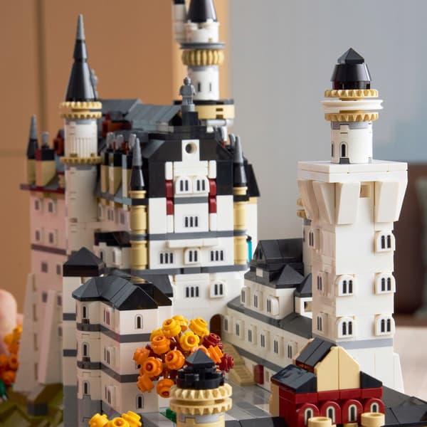 LEGO Architecture 21063 Neuschwanstein Castle