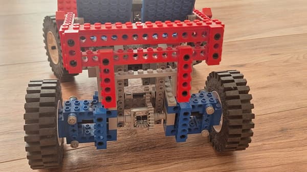 Lego 8865 – test car – a one-off from 1988, Technic range.