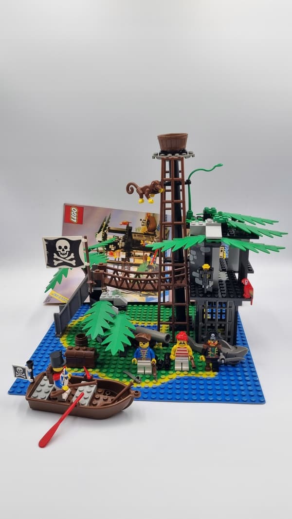 LEGO 6270 Pirates: Forbidden Island